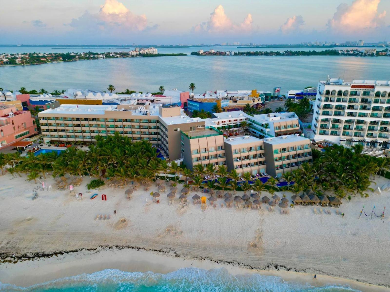 Flamingo Cancun All Inclusive Exterior photo